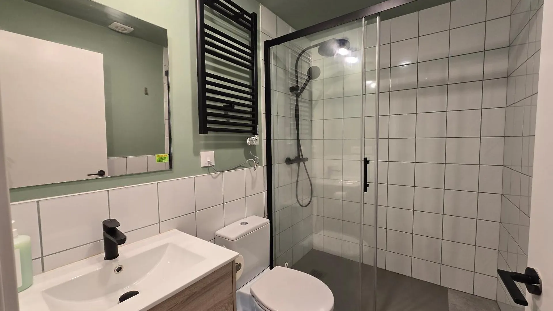 Loft - Rh 4 - Centro Santander Apartment 0*,  Spain